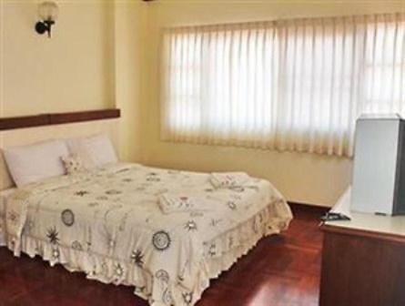 M In Korat Service Apartment Nakhon Ratchasima Bagian luar foto