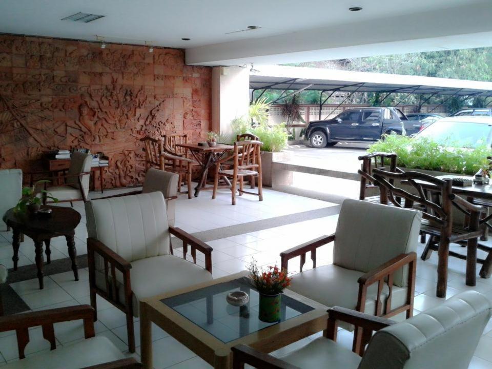 M In Korat Service Apartment Nakhon Ratchasima Bagian luar foto
