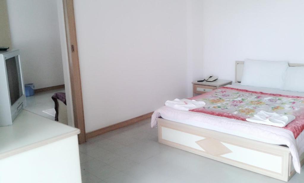 M In Korat Service Apartment Nakhon Ratchasima Ruang foto