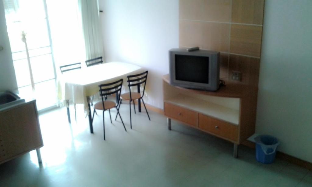 M In Korat Service Apartment Nakhon Ratchasima Ruang foto