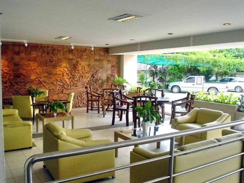 M In Korat Service Apartment Nakhon Ratchasima Bagian luar foto