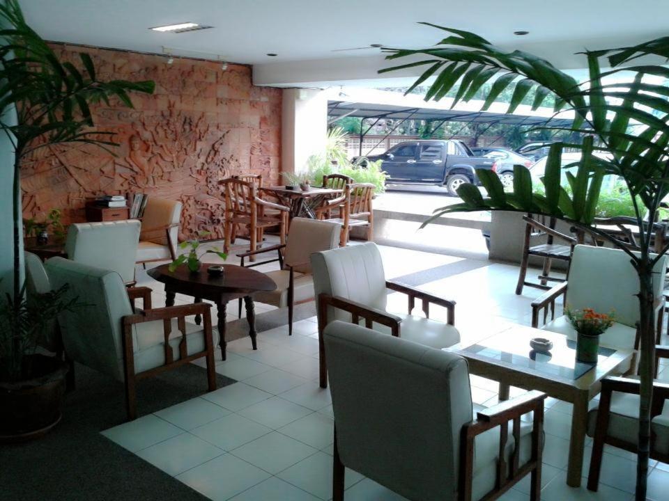 M In Korat Service Apartment Nakhon Ratchasima Bagian luar foto