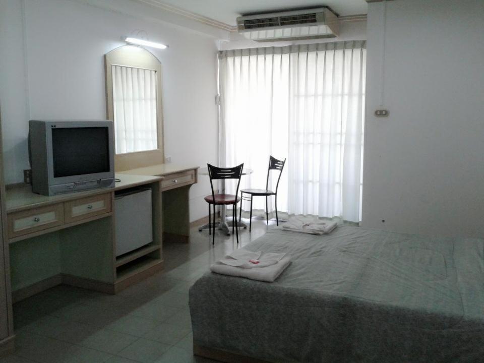 M In Korat Service Apartment Nakhon Ratchasima Bagian luar foto